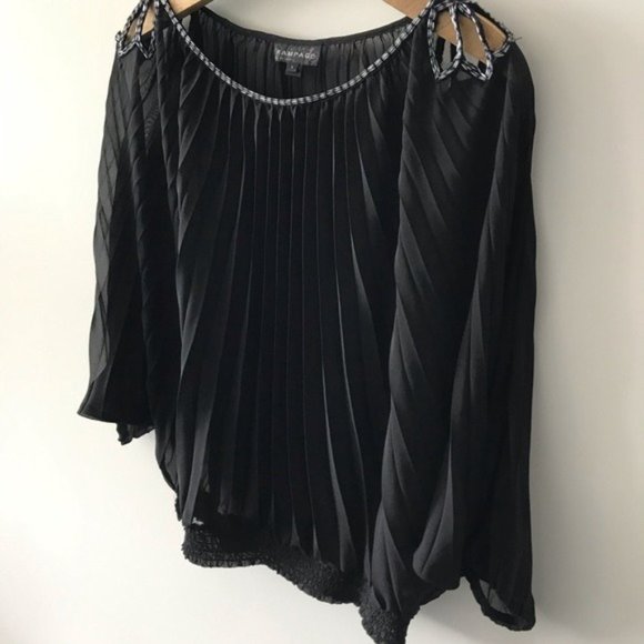 Rampage Pleated Flowy Beaded Cutout Blouse Top N30 - Picture 3 of 11